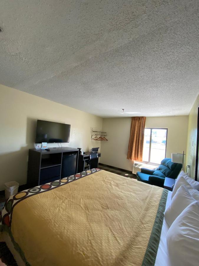 Super 8 By Wyndham Motel 2*